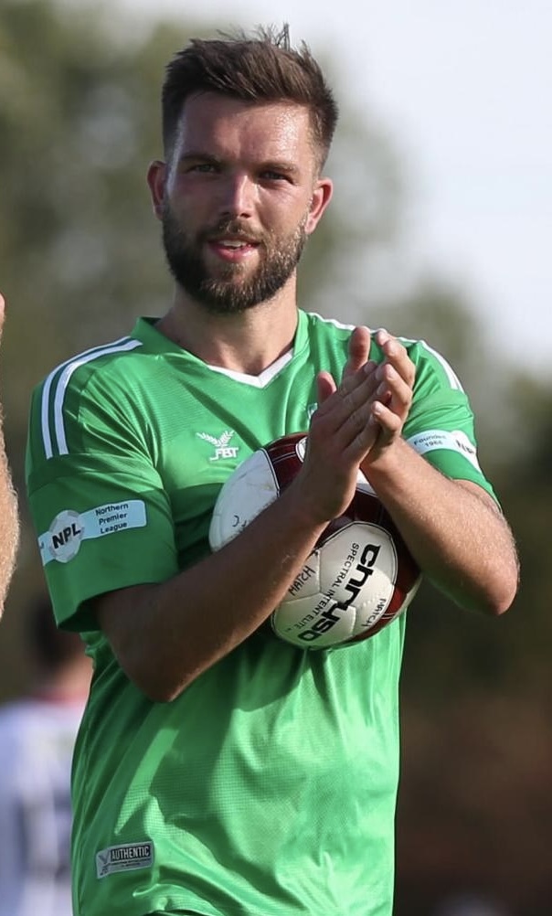 Dabbers sign defender Joe Davis - Nantwich Town