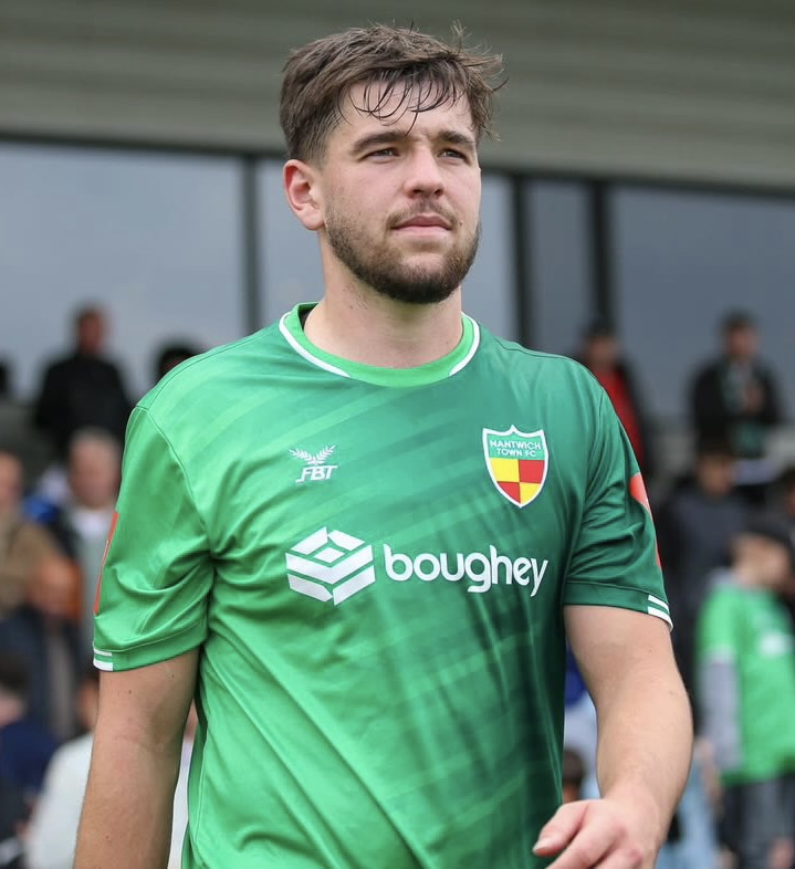 Paddy Kennedy to stay with Dabbers - Nantwich Town